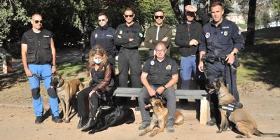 Dos perros vigilarán la introducción de móviles en la prisión de Granada